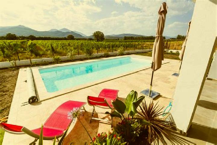 14 escort profiles in Prunelli-di-Fiumorbo, France. Browse companions, services, rates and book online. Incall and outcall available.