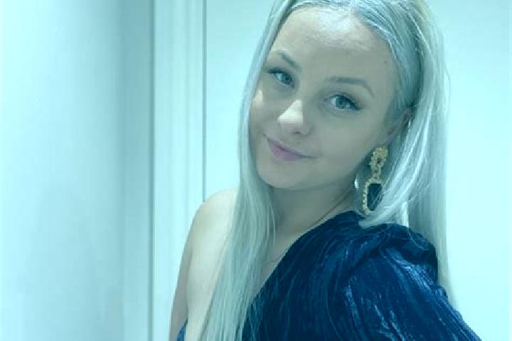 14 escort profiles in Stanion, United Kingdom. Browse companions, services, rates and book online. Incall and outcall available.