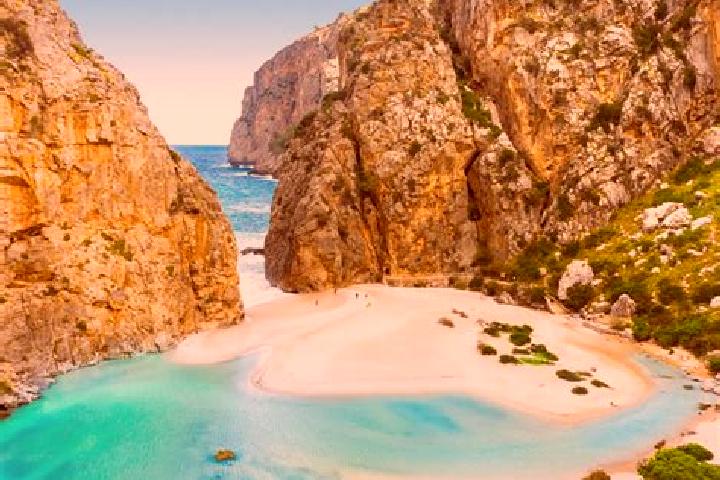 14 escort profiles in Torrent de Cinca / Torrente de Cinca, Spain. Browse companions, services, rates and book online. Incall and outcall available.