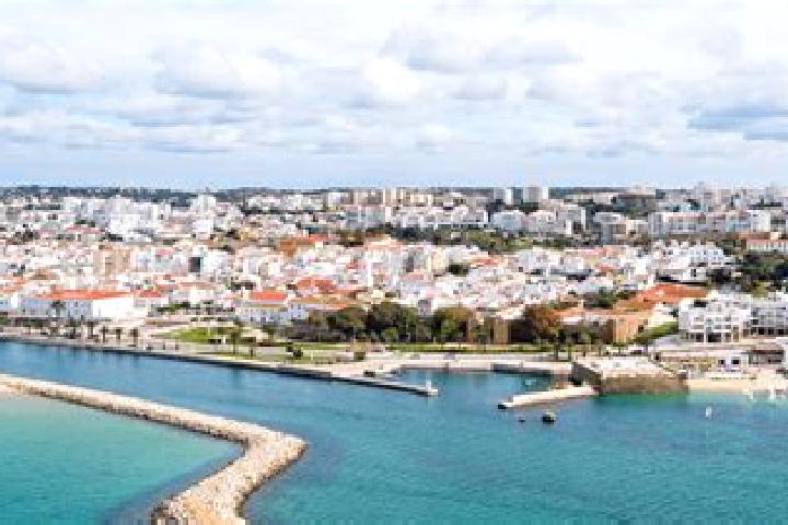 15 escort profiles in Castanheira de Pera, Portugal. Browse companions, services, rates and book online. Incall and outcall available.