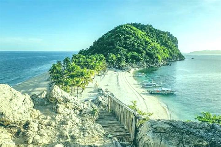 15 escort profiles in Lantangan, Philippines. Browse companions, services, rates and book online. Incall and outcall available.