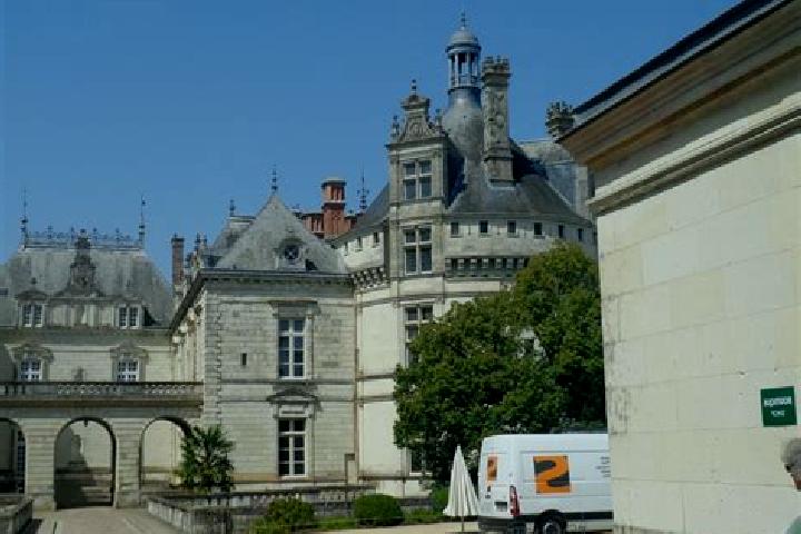 15 escort profiles in Le Lude, France. Browse companions, services, rates and book online. Incall and outcall available.