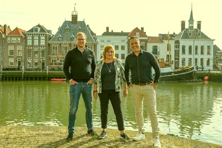 15 escort profiles in Maassluis, Netherlands. Browse companions, services, rates and book online. Incall and outcall available.