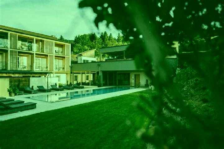 15 escort profiles in Muhr am See, Germany. Browse companions, services, rates and book online. Incall and outcall available.