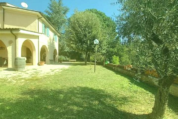 15 escort profiles in Olevano Romano, Italy. Browse companions, services, rates and book online. Incall and outcall available.