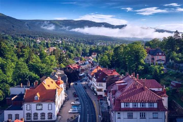 15 escort profiles in Poreba Gorna, Poland. Browse companions, services, rates and book online. Incall and outcall available.