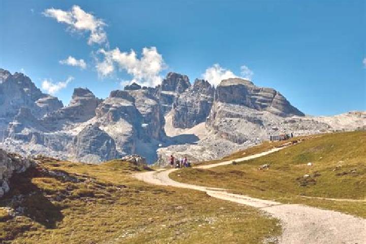15 escort profiles in San Giorgio in Brenta, Italy. Browse companions, services, rates and book online. Incall and outcall available.