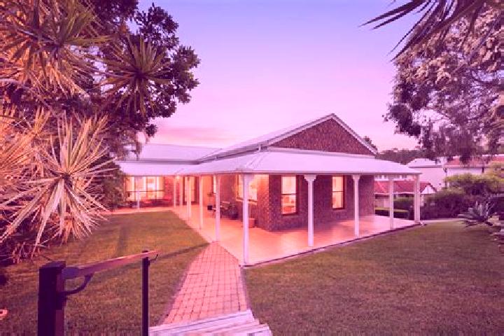15 escort profiles in Sinnamon Park, Australia. Browse companions, services, rates and book online. Incall and outcall available.