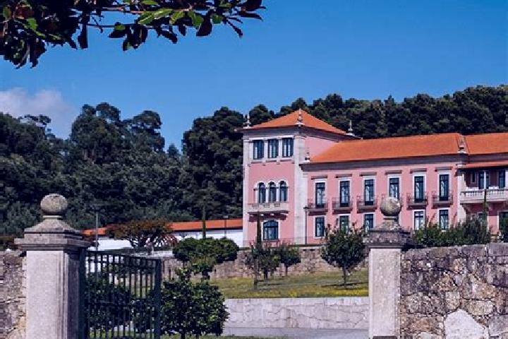 15 escort profiles in Vila Mea, Portugal. Browse companions, services, rates and book online. Incall and outcall available.
