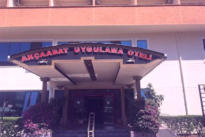 6 escort profiles in Akcaabat, Turkey. Browse companions, services, rates and book online. Incall and outcall available.