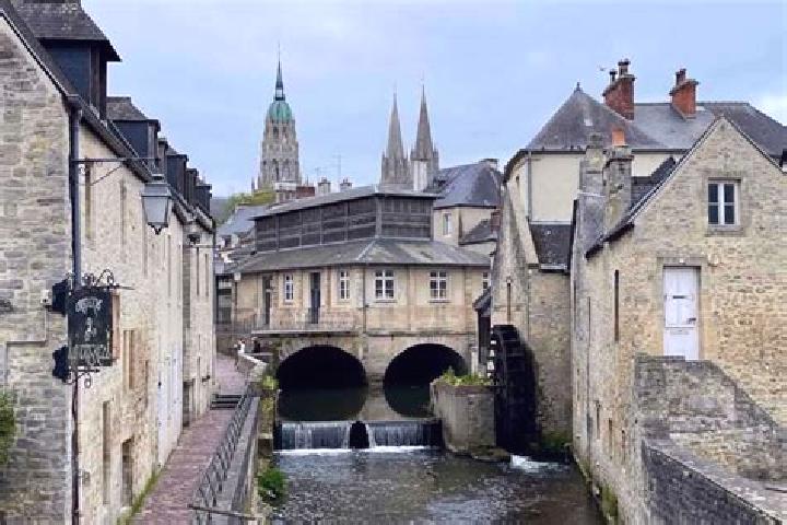 6 escort profiles in Bayeux, France. Browse companions, services, rates and book online. Incall and outcall available.