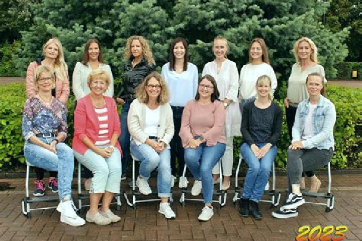 6 escort profiles in Emleben, Germany. Browse companions, services, rates and book online. Incall and outcall available.