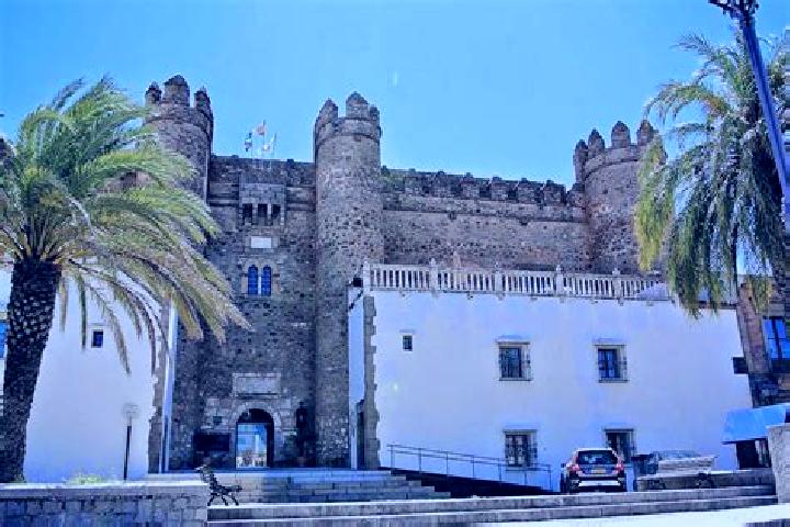 6 escort profiles in Fuente del Maestre, Spain. Browse companions, services, rates and book online. Incall and outcall available.