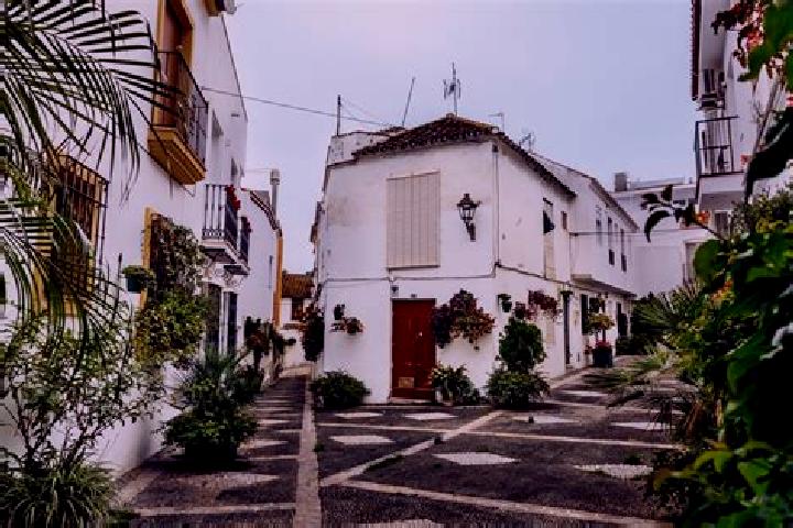 6 escort profiles in Iznajar, Spain. Browse companions, services, rates and book online. Incall and outcall available.
