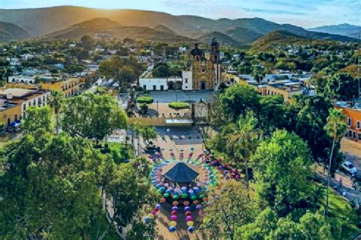 6 escort profiles in Jalpan de Serra, Mexico. Browse companions, services, rates and book online. Incall and outcall available.