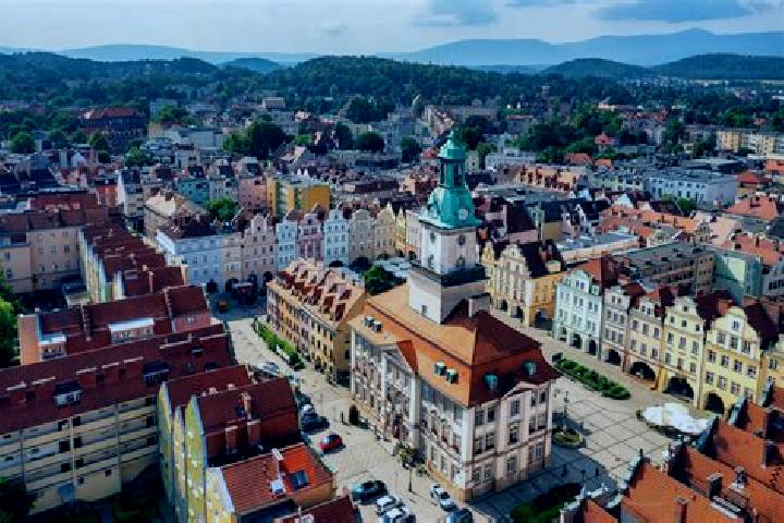 6 escort profiles in Jelenia Gora, Poland. Browse companions, services, rates and book online. Incall and outcall available.