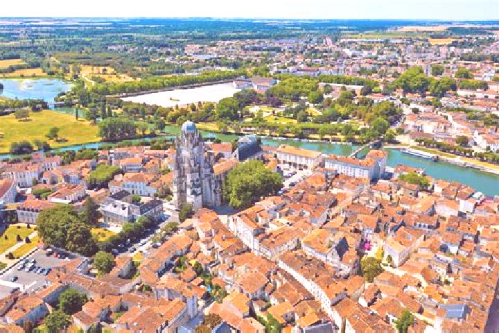 6 escort profiles in La Riviere-Drugeon, France. Browse companions, services, rates and book online. Incall and outcall available.