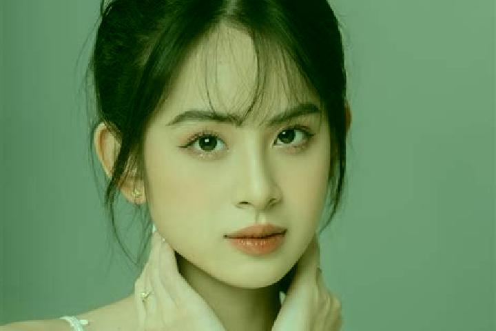 6 escort profiles in Lien Huong, Vietnam. Browse companions, services, rates and book online. Incall and outcall available.
