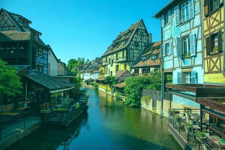 6 escort profiles in Roeschwoog, France. Browse companions, services, rates and book online. Incall and outcall available.