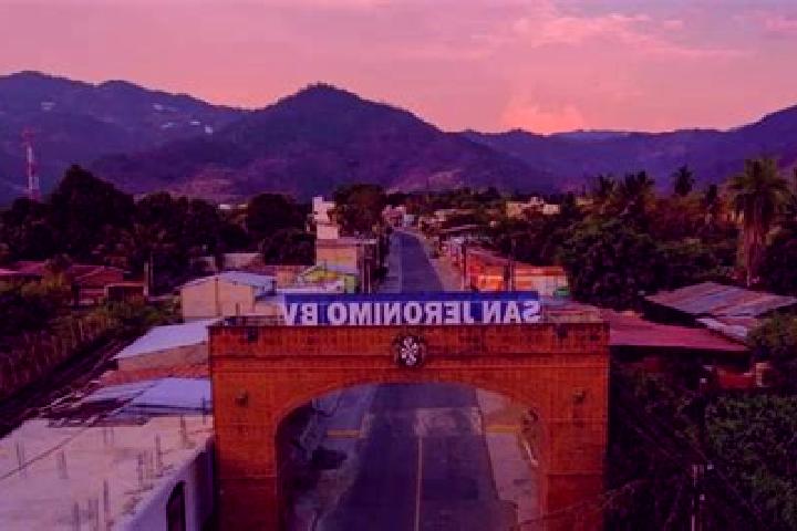 6 escort profiles in San Jeronimo de los Jarros, Mexico. Browse companions, services, rates and book online. Incall and outcall available.