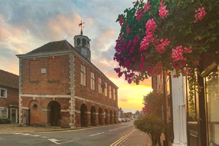 7 escort profiles in Amersham on the Hill, United Kingdom. Browse companions, services, rates and book online. Incall and outcall available.