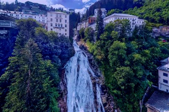 7 escort profiles in Bad Gastein, Austria. Browse companions, services, rates and book online. Incall and outcall available.