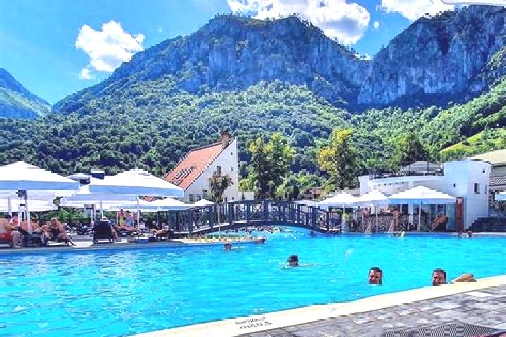 7 escort profiles in Baia de Cris, Romania. Browse companions, services, rates and book online. Incall and outcall available.