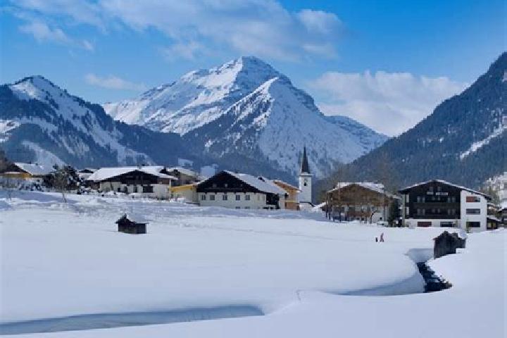 7 escort profiles in Bichlbach, Austria. Browse companions, services, rates and book online. Incall and outcall available.