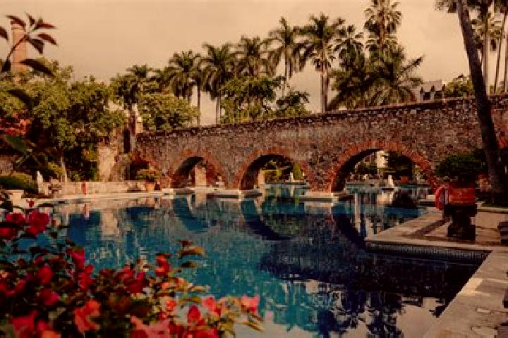7 escort profiles in Ex- Hacienda de Ocotza, Mexico. Browse companions, services, rates and book online. Incall and outcall available.
