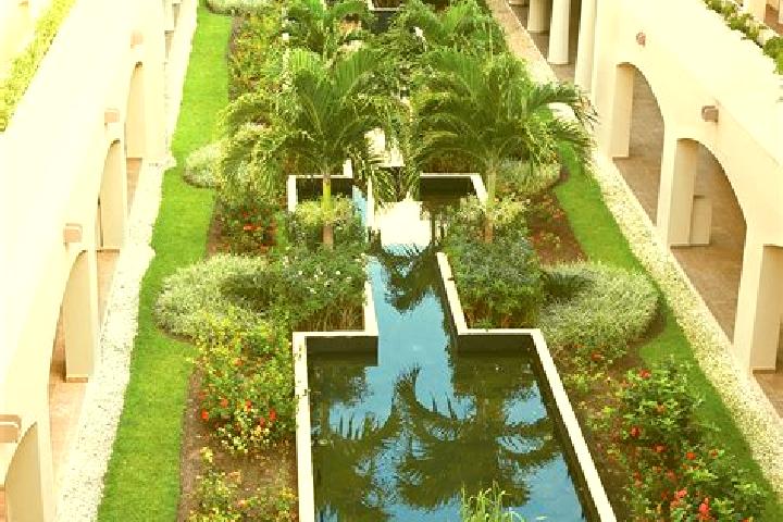 7 escort profiles in Hacienda del Mar, Mexico. Browse companions, services, rates and book online. Incall and outcall available.