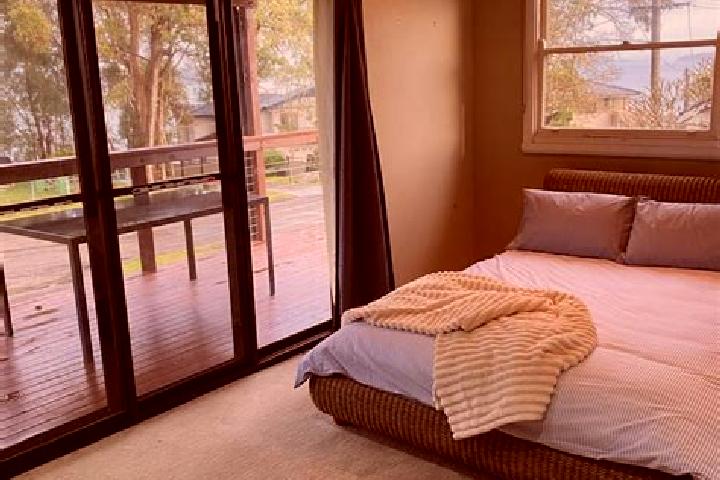 7 escort profiles in Mannering Park, Australia. Browse companions, services, rates and book online. Incall and outcall available.