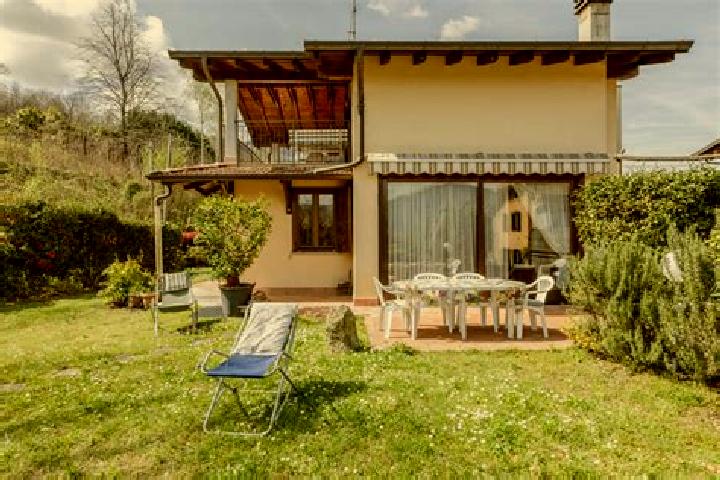 7 escort profiles in Porto Valtravaglia, Italy. Browse companions, services, rates and book online. Incall and outcall available.