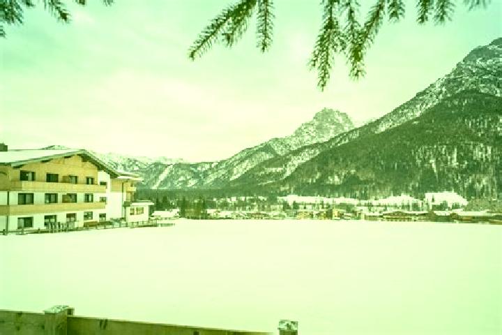7 escort profiles in Sankt Martin bei Lofer, Austria. Browse companions, services, rates and book online. Incall and outcall available.