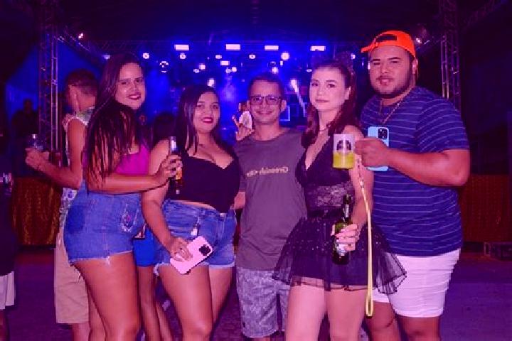 7 escort profiles in Sao Domingos do Azeitao, Brazil. Browse companions, services, rates and book online. Incall and outcall available.