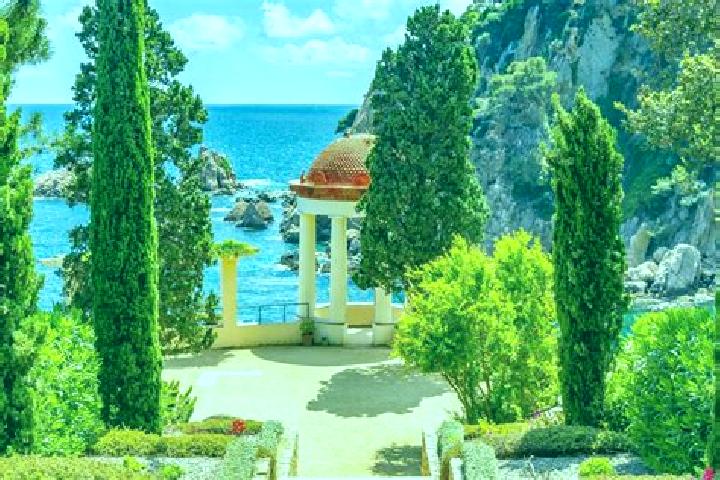 8 escort profiles in Blanes, Spain. Browse companions, services, rates and book online. Incall and outcall available.