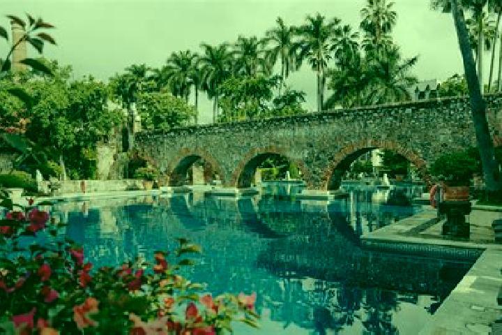 8 escort profiles in Concepcion Capulac (La Ex-Hacienda), Mexico. Browse companions, services, rates and book online. Incall and outcall available.