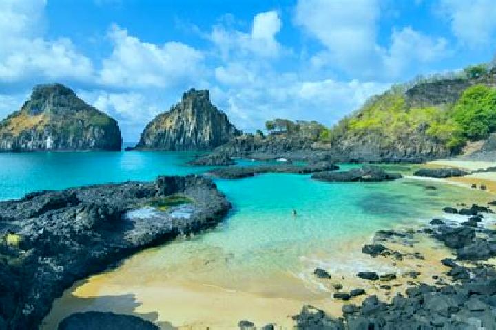 8 escort profiles in Fernando de Noronha (Distrito Estadual), Brazil. Browse companions, services, rates and book online. Incall and outcall available.