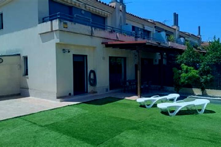 8 escort profiles in la Pobla de Mafumet, Spain. Browse companions, services, rates and book online. Incall and outcall available.