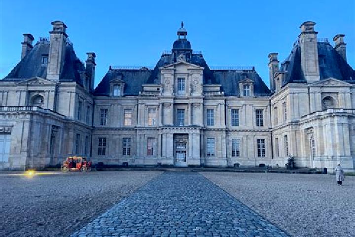 8 escort profiles in Maisons-Laffitte, France. Browse companions, services, rates and book online. Incall and outcall available.