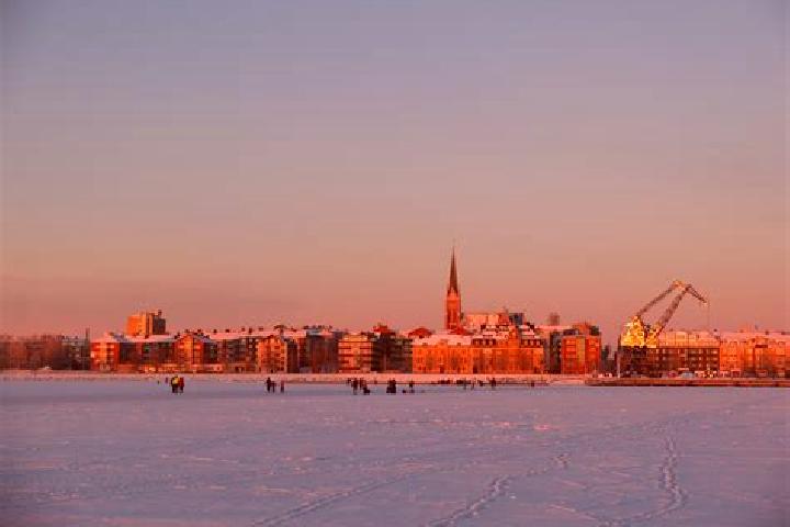 8 escort profiles in Pitea, Sweden. Browse companions, services, rates and book online. Incall and outcall available.