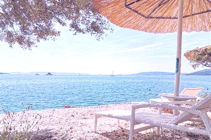 8 escort profiles in Seget Vranjica, Croatia. Browse companions, services, rates and book online. Incall and outcall available.