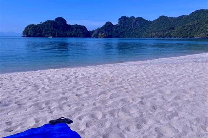 8 escort profiles in Tanjung Rhu, Malaysia. Browse companions, services, rates and book online. Incall and outcall available.