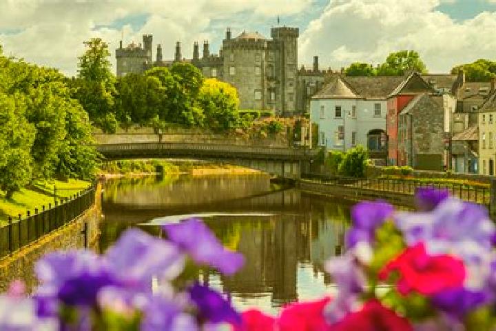 8 escort profiles in Thomastown, Ireland. Browse companions, services, rates and book online. Incall and outcall available.