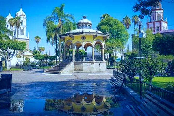 8 escort profiles in Tlaquilpa, Mexico. Browse companions, services, rates and book online. Incall and outcall available.