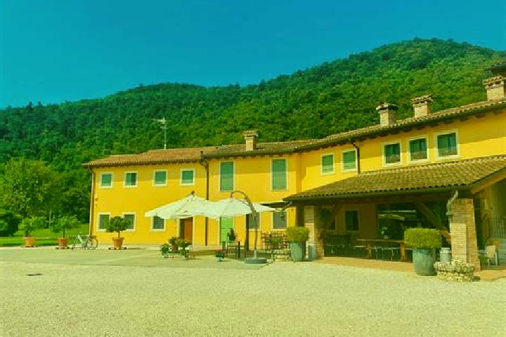 9 escort profiles in Cavaso del Tomba, Italy. Browse companions, services, rates and book online. Incall and outcall available.