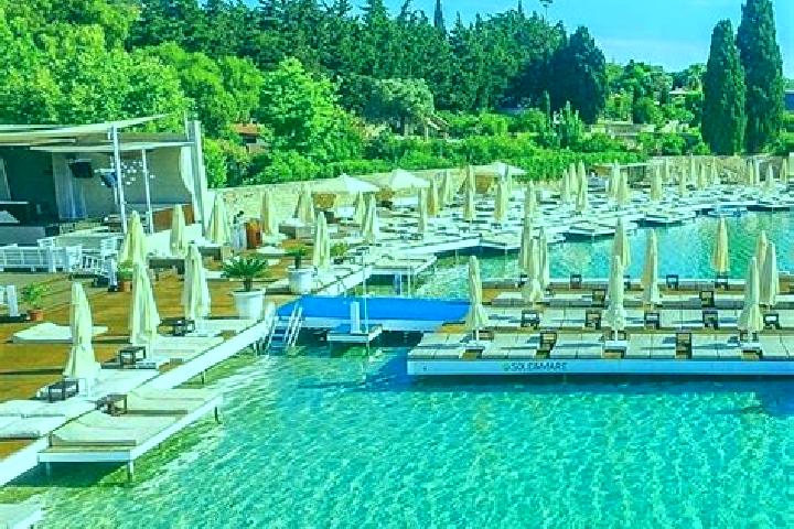 9 escort profiles in Cesme, Turkey. Browse companions, services, rates and book online. Incall and outcall available.