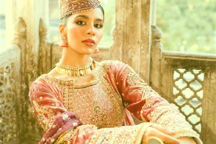 9 escort profiles in Chak Jhumra, Pakistan. Browse companions, services, rates and book online. Incall and outcall available.