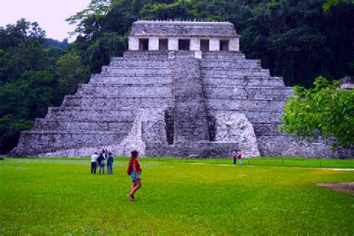 9 escort profiles in El Palenque Palotal, Mexico. Browse companions, services, rates and book online. Incall and outcall available.