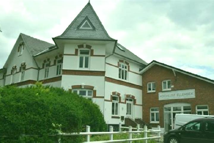 9 escort profiles in Ellerbek, Germany. Browse companions, services, rates and book online. Incall and outcall available.