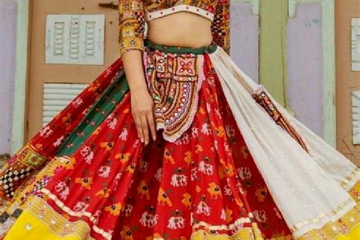 9 escort profiles in Ghaghra, India. Browse companions, services, rates and book online. Incall and outcall available.